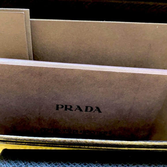 Prada Gift Box - Picture 3 of 4